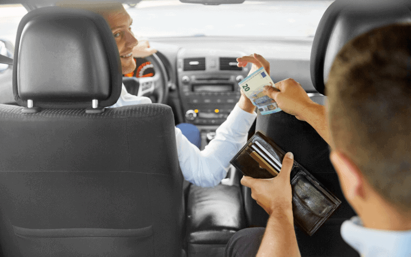 How Much Money Should You Keep In Your Car