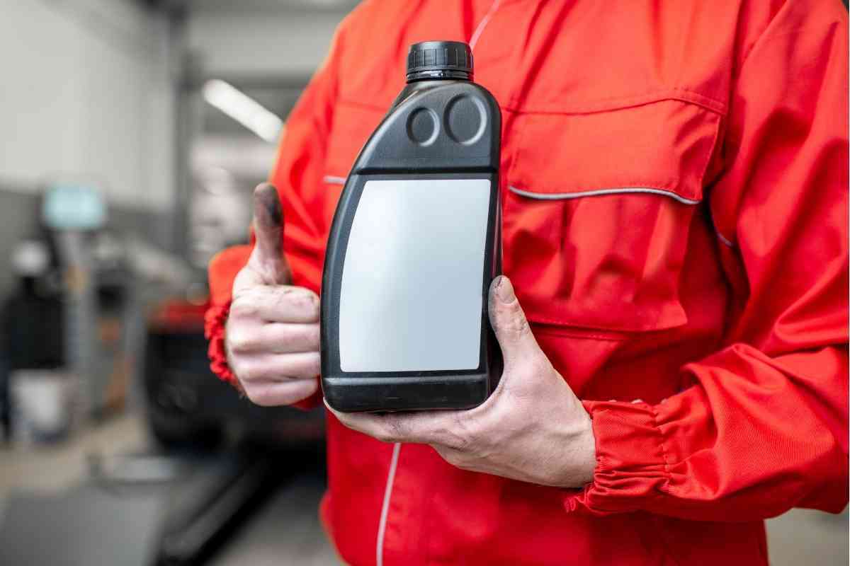 Best Oil For Cars With Over 200000 Miles (2023 Reviews)